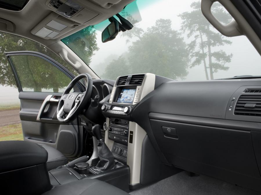  Toyota Land Cruiser Prado 150 5-Door 2009 года  (фото 18 из 41)